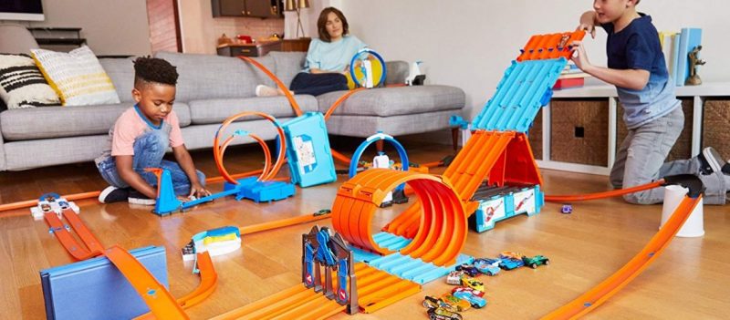 Hot Wheels Track Builder System Race Crate Review